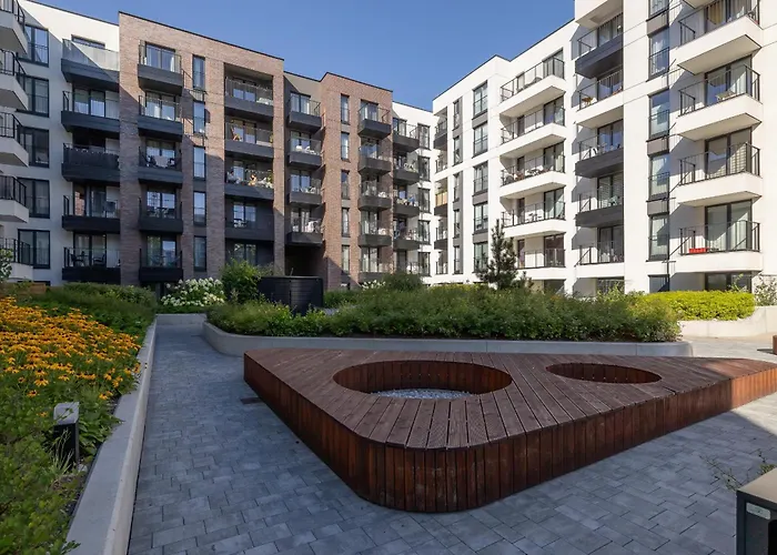Beautiful Steam Park Apartment With Parking Old Town Cracow By Noclegi Renters
